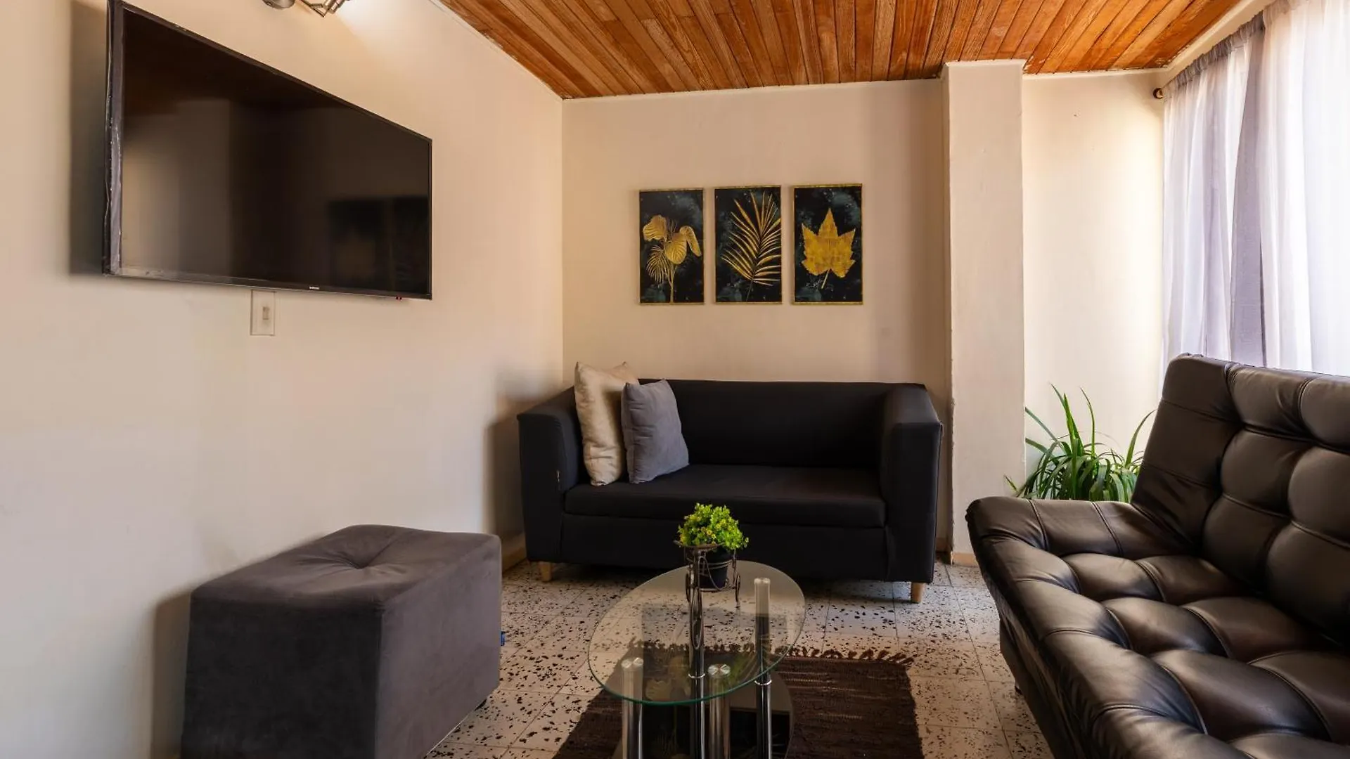 Apartamento Grande, Hermoso, Acogedor Y Privado Medellin Apartment